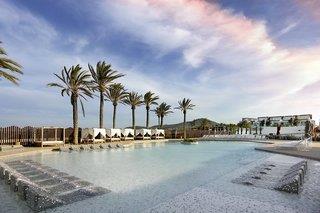 Playa d'en Bossa - BLESS Ibiza The Site